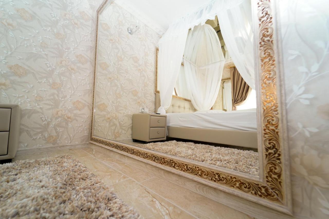 Anadi Hotel Boutique Braşov Extérieur photo