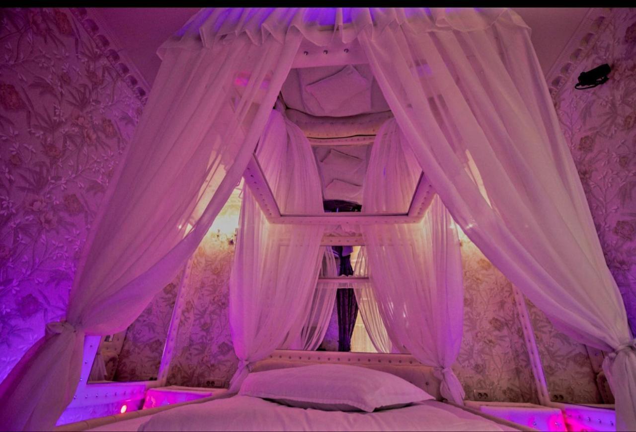 Anadi Hotel Boutique Braşov Extérieur photo