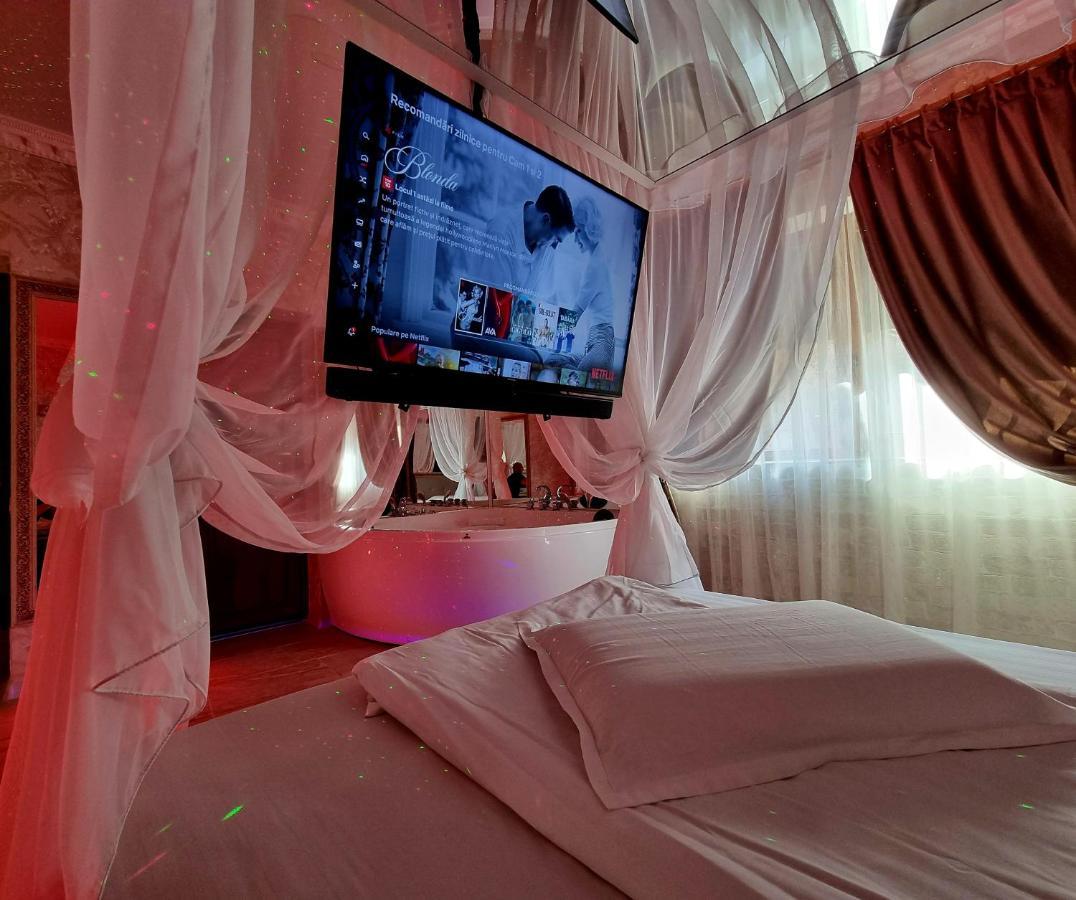 Anadi Hotel Boutique Braşov Extérieur photo